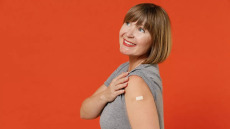 Εποχική γρίπη: Ποιοι πρέπει να εμβολιαστούν φέτος – Η ειδικός εξηγεί
