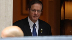 Ο Χέρτσογκ θέλει να απονείμει στον Τραμπ την κορυφαία πολιτική τιμητική διάκριση του Ισραήλ