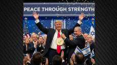 Ανάρτηση Νετανιάχου με AI φωτογραφία που τον δείχνει να απονέμει το Νόμπελ Ειρήνης στον Τραμπ – «Το αξίζει!»