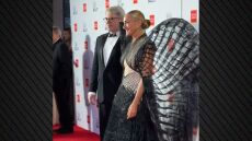 Σάρα Τζέσικα Πάρκερ: Με μεγάλα μαύρα φτερά στο New York City Ballet Gala - Η εμφάνιση που έκλεψε την παράσταση