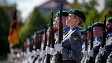 Προβληματισμός στη Γερμανία: Δεν μπορεί να καταρρίψει τα ρωσικά drones λόγω των… ναζί – Τι λέει το Σύνταγμά της