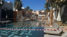 Τραγωδία στη Σαντορίνη: Αγοράκι 6 ετών πνίγηκε σε πισίνα ξενοδοχείου - Φωτογραφία από το σημείο