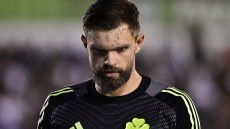 Με πρόβλημα στη μέση έφυγε από την αποστολή της Πολωνίας ο Ντραγκόφσκι - Δεν ανησυχούν στον Παναθηναϊκό