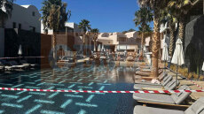 Ελεύθεροι ο διευθυντής του ξενοδοχείου, ο υπεύθυνος της πισίνας και ο πατέρας του 6χρονου που πνίγηκε στη Σαντορίνη