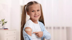 Αντιγριπικό και εμβόλιο Covid: Ποια παιδιά πρέπει να εμβολιαστούν φέτος – Οι οδηγίες του Υπουργείου Υγείας
