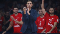 Γιώργος Μπαρτζώκας: Γιόρτασε με νίκη επί του Παναθηναϊκού το 200ο παιχνίδι πρωταθλήματος στον πάγκο του Ολυμπιακού