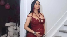 Cardi B: Νιώθω τυχερή και ευλογημένη, λέει η τραγουδίστρια για τα γενέθλιά της λίγο πριν αποκτήσει το τέταρτο παιδί της