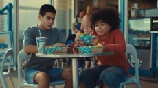 Αυστραλία: Ξεκίνησε η διαφημιστική εκστρατεία για την απαγόρευση των social media στους εφήβους