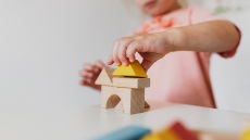 Εξάμηνη φυλάκιση με 3ετή αναστολή σε νηπιαγωγό στη Θεσσαλονίκη για παιδάκι που βρέθηκε να περιπλανιέται μόνο του στον δρόμο