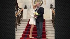 Ο Σωτήρης Χατζάκης παντρεύτηκε με πολιτικό γάμο