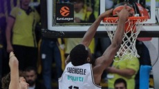 Φενέρ - Ντουμπάι BC 69-93: Οδοστρωτήρας Καμπενγκέλε και... διασυρμός
