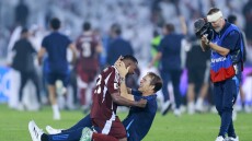 Βίντεο: Το «ατύχημα» εν ώρα αγώνα και ο χορός του Λοπετέγκι για την πρόκριση του Κατάρ στο Μουντιάλ
