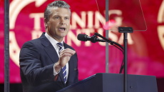 Χέγκσεθ: Ισχυρός οπλισμός κατευθύνεται στην Ουκρανία μέσω ευρωπαϊκών αγορών