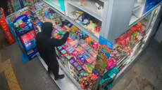 16χρονοι λήστευαν περίπτερα στα νότια προάστια - Συνελήφθησαν και οι γονείς τους
