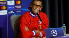 Η έκρηξη του Μάρκος Γιορέντε για τα «χρωματιστά γυαλιά» του και το like του Χάαλαντ