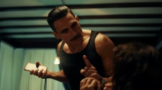 «Αφιερωμένο στη δύναμη που κρύβει κάθε γυναίκα»: Το μήνυμα του Νίκου Οικονομόπουλου κατά της ενδοοικογενειακής βίας