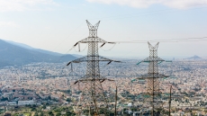 Αναμονή έως και 3 μήνες για νέες συνδέσεις στο ηλεκτρικό δίκτυο - Επιχειρήσεις και πολίτες αντιμέτωποι με την «ψηφιακή» εξυπηρέτηση
