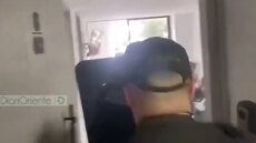 Κολομβία: Η στιγμή που φυγάς από τη σπείρα Tren de Aragua γλιστράει και πέφτει στο κενό από τον 8ο όροφο για να μην συλληφθεί