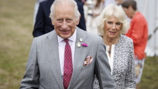 Ιστορική στιγμή στο Βατικανό: Ο βασιλιάς Κάρολος θα προσευχηθεί μαζί με τον Πάπα