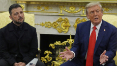 Financial Times: Ο Τραμπ απείλησε με διακοπή της παράδοσης όπλων στην Ουκρανία, για να πείσει τους Ευρωπαίους να μπουν σε συμμαχία για τα Στενά του Ορμούζ