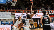 Ο ΠΑΟΚ ανέτρεψε διαφορά 14 πόντων και νίκησε 75-73 τον Προμηθέα στην Πάτρα - Βίντεο