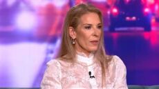 Αθηνά Μαξίμου για το διαζύγιο των γονιών της: Έπρεπε εγώ να τους «μεγαλώσω», δεν είχαν όρια
