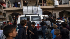 Ισραηλινά πυρά εναντίον λεωφορείου στη Γάζα - 9 νεκροί
