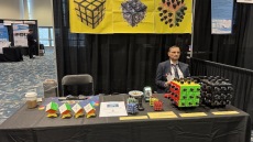 Έλληνας μαθητής από το ΕΠΑΛ Ηρακλείου κέρδισε τρία βραβεία στη Σίλικον Βάλεϊ για καινοτόμο κύβο του Ρούμπικ