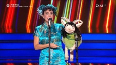 Voice: Η εγγαστρίμυθος που άφησε άφωνους τους κριτές και το σόου Μουζουράκη με την κούκλα - Δείτε βίντεο 