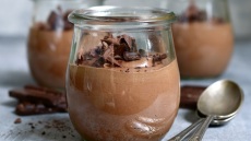 Κρέμα σοκολάτας στο ποτήρι
