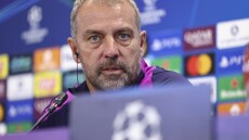 Φλικ: «Ο Ολυμπιακός είναι μια από τις καλύτερες επιθετικά ομάδες» - Δείτε βίντεο