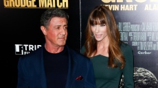 Σιλβέστερ Σταλόνε: Η σύζυγός του, Τζένιφερ Φλάβιν εξήγησε γιατί κατά τη γνώμη της αυξάνονται τα τρανς παιδιά στο Χόλιγουντ