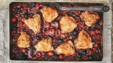 Κοτόπουλο στον φούρνο, αλλιώς: 15 συνταγές και όχι μόνο με πατάτες
