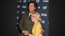 Γιατί η μητέρα του Μάθιου ΜακΚόναχι δεν ήθελε να σκεπάσουν το γυμνό σώμα του πατέρα του όταν πέθανε πάνω στο σεξ