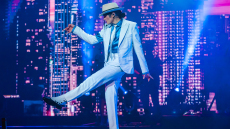 Μάικλ Τζάκσον: Έρχεται στην Αθήνα το φαντασμαγορικό σόου - αφιέρωμα στον βασιλιά της ποπ - Δείτε βίντεο