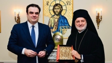 Κυριάκος Πιερρακάκης: Συναντήθηκε με τον Αρχιεπίσκοπο Αμερικής	Ελπιδοφόρο