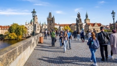 Πράγα: Απαγορεύονται τα ηλεκτρικά πατίνια μετά τα παράπονα κατοίκων για χάος στα πεζοδρόμια 