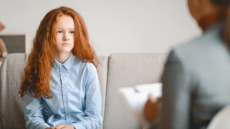 Εφηβεία: Ποια αυτοάνοσα νοσήματα «πυροδοτεί» στα κορίτσια – Η ειδικός εξηγεί
