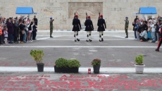 ΣΥΡΙΖΑ: Κάλεσμα σε συγκέντρωση κατά της τροπολογίας για τον Άγνωστο Στρατιώτη έξω από τη Βουλή το απόγευμα