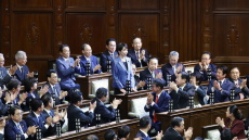 H νέα πρωθυπουργός της Ιαπωνίας Τακαΐτσι διόρισε μόνο δύο γυναίκες στην κυβέρνησή της
