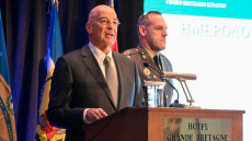 Οι λεπτές ισορροπίες στον άξονα Μαξίμου-Δένδια μετά την απουσία του υπ. Εθνικής Άμυνας από τη Βουλή για τον Άγνωστο Στρατιώτη