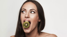 Έντερο: Το «πράσινο» φρούτο που ανακουφίζει τη δυσκοιλιότητα – Τρία την ημέρα λύνουν το πρόβλημα
