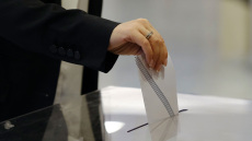 Real Polls: Τρεις μονάδες πάνω η ΝΔ στο 29,1%, στο 16,1% ο Τσίπρας, στο 13,1% η Καρυστιανού, μονοψήφιο το ΠΑΣΟΚ 