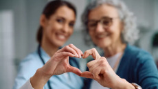 Πώς έγινε η Ισπανία «πρωταθλήτρια» σε μεταμοσχεύσεις και δωρεά οργάνων; Η διευθύντρια του ισπανικού ΕΟΜ μιλά στο ygeiamou
