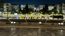 Αστυνομικά μέτρα στον Άγνωστο Στρατιώτη λόγω πορείας - Δείτε βίντεο και φωτογραφίες