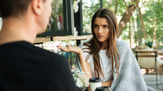 Παραπονιούνται διαρκώς οι φίλοι σας; Πώς θα το αντιμετωπίσετε - Οι συμβουλές του ειδικού