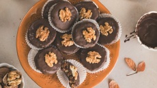 Αχλάδια, λωτοί, καρύδια και μυστικά αρώματα: το comfort φθινόπωρο σε μια μπουκιά