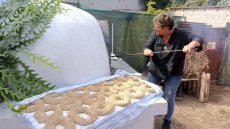 Δημητροκούλουρα - Το κρητικό έθιμο που ζυμώνεται του Αγίου Δημητρίου, στον Πλατανιά Χανίων (+συνταγή)