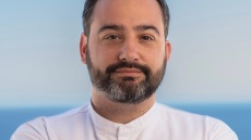 Γιώργος Κωστής: Τα αστέρια Michelin συναντούν τη βιώσιμη γαστρονομία
