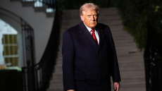 Θα μου είναι δύσκολο να δίνω χρήματα στη Νέα Υόρκη αν βγει ο Μαμντάνι, απειλεί ο Τραμπ
